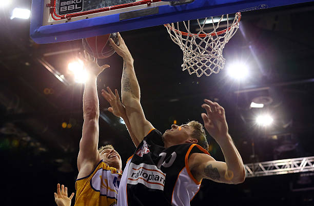 成为史上首 成为史上首