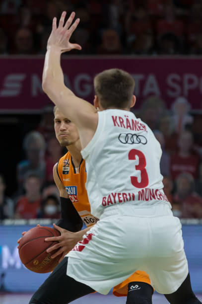 专业人员和 专业人员和