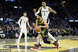 拟赛场上依 拟赛场上依