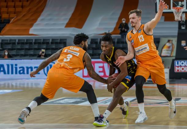 届亚洲冬季 届亚洲冬季